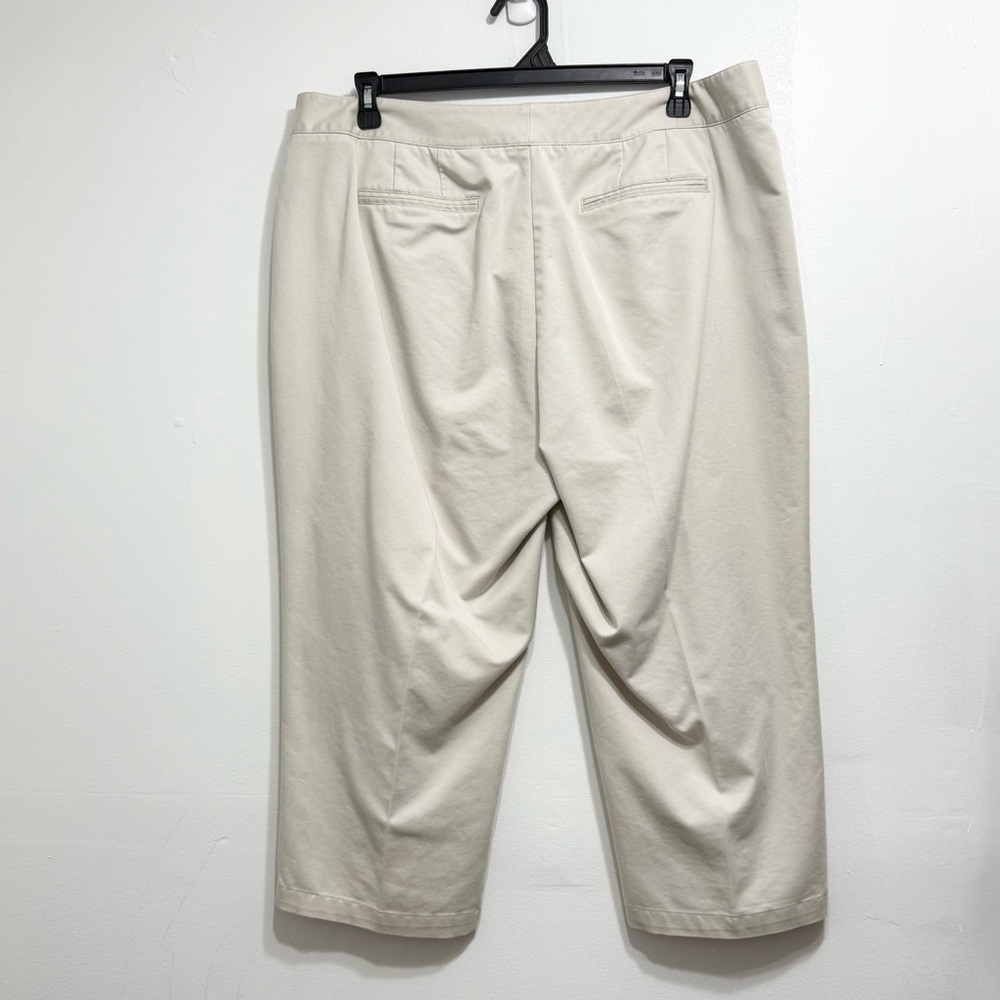 Dockers Collection Beige Stretch Capri Pants Women’s Plus 20W - Picture 3 of 8